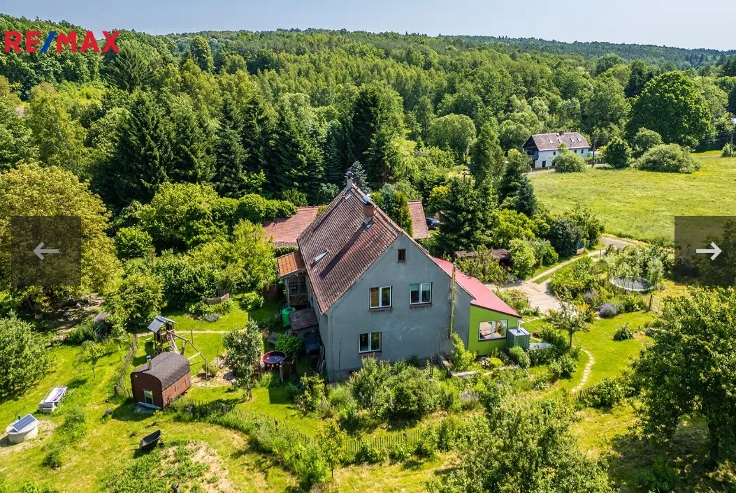 Groot huis, perceel ruim 5500m2, permacultuur en off grid mogelijk, nabij IJzergebergte.
